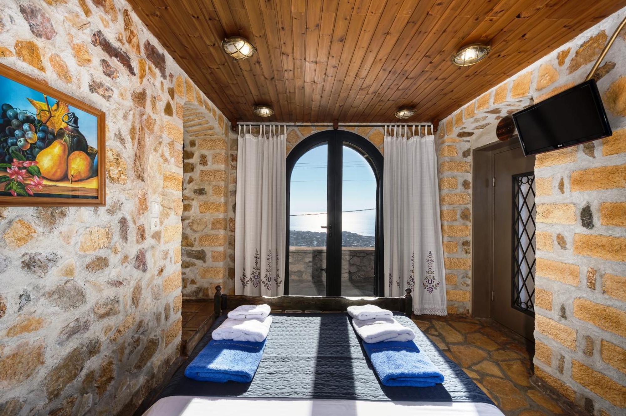 Four Seasons Stonework Castle Villa Lagonisi Exterior photo
